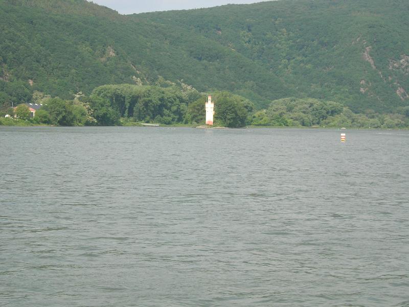 2009-05-Ausflug-Bacharach 016.jpg - und vorbei am Mäuseturm